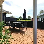 6 Person Holiday Home In Tranekaer Hébergement de vacances *