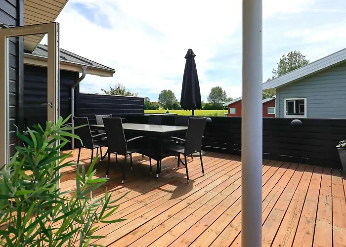 Idyllic Marina Retreat - By Traum Vakantiehuis *